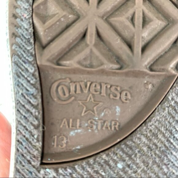 𝅺Chuck  Taylor Converse All Star Canvas Sneaker youth size 13 - Picture 7 of 8